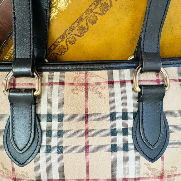 Burberry Regent Haymarket Check Tote Bag Made in Italy - Picture 8 of 16